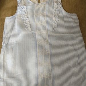 Girls Crown and ivy top